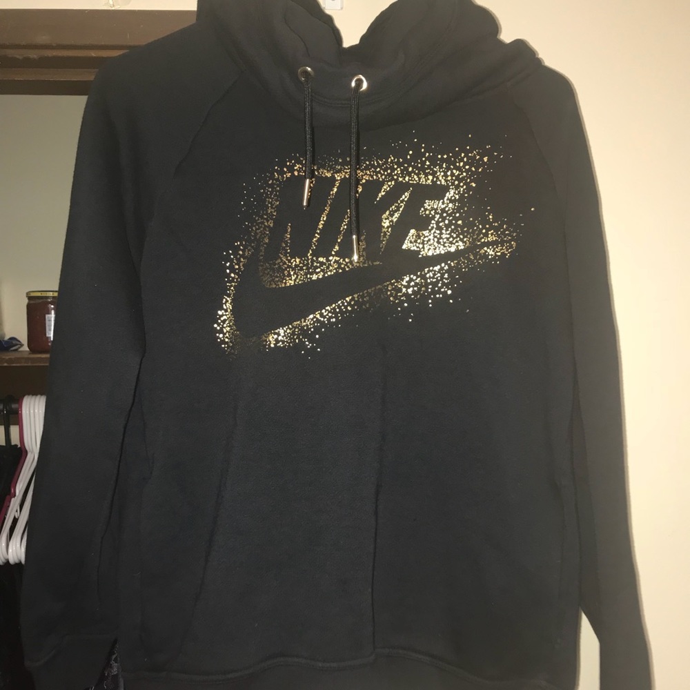 Nike women’s funnel neck hoodie